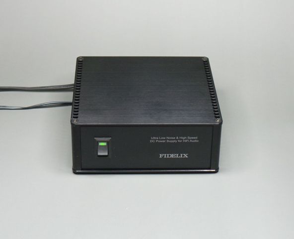 オーディオ用超低ノイズACアダプター電源 FIDELIX FL-AC-zn-12B