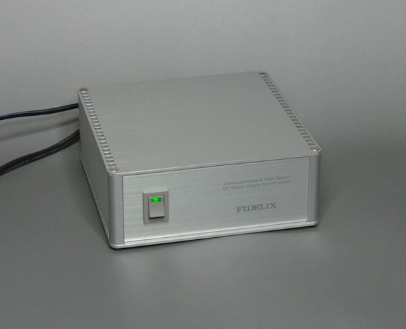 オーディオ用超低ノイズACアダプター電源 FIDELIX FL-AC-zn-12S