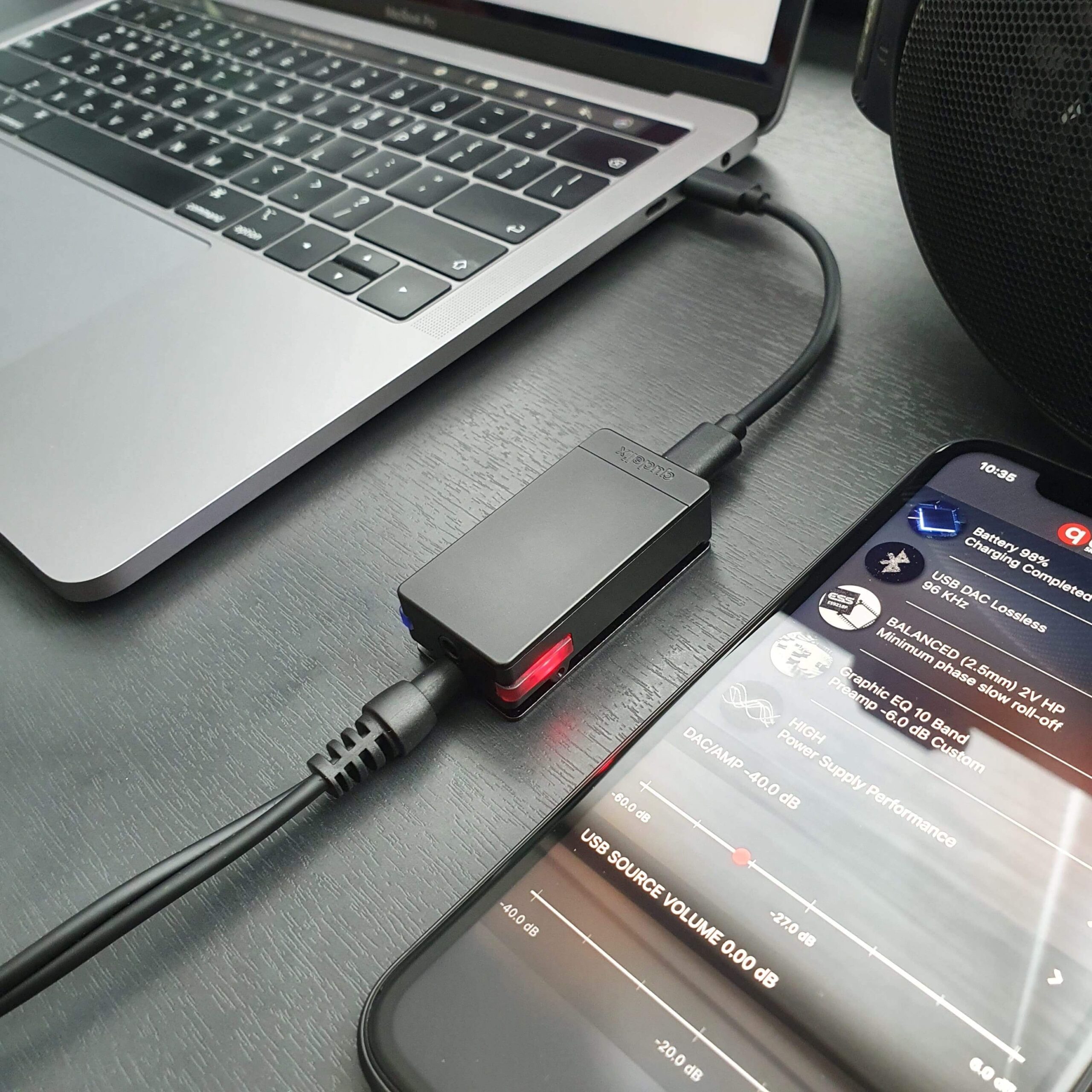 Qudelix-5KRedLEDmacbook